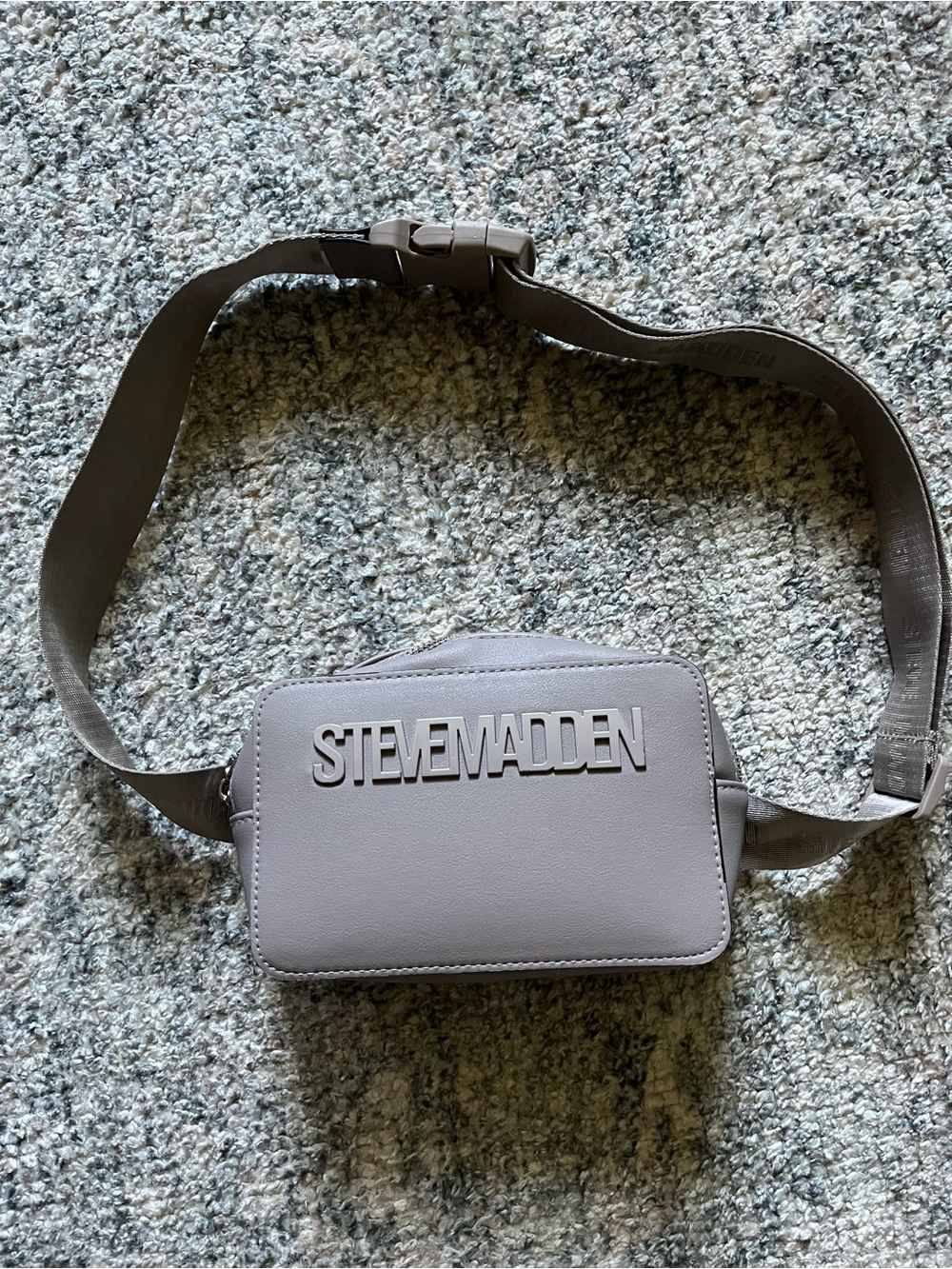 Steve Madden Light Gray Logo Belt Bag